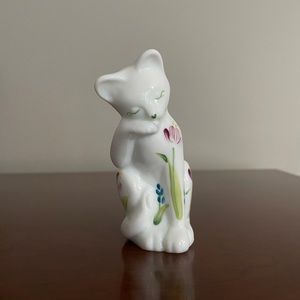 Vintage Fenton White Milk Glass Cat - Signed